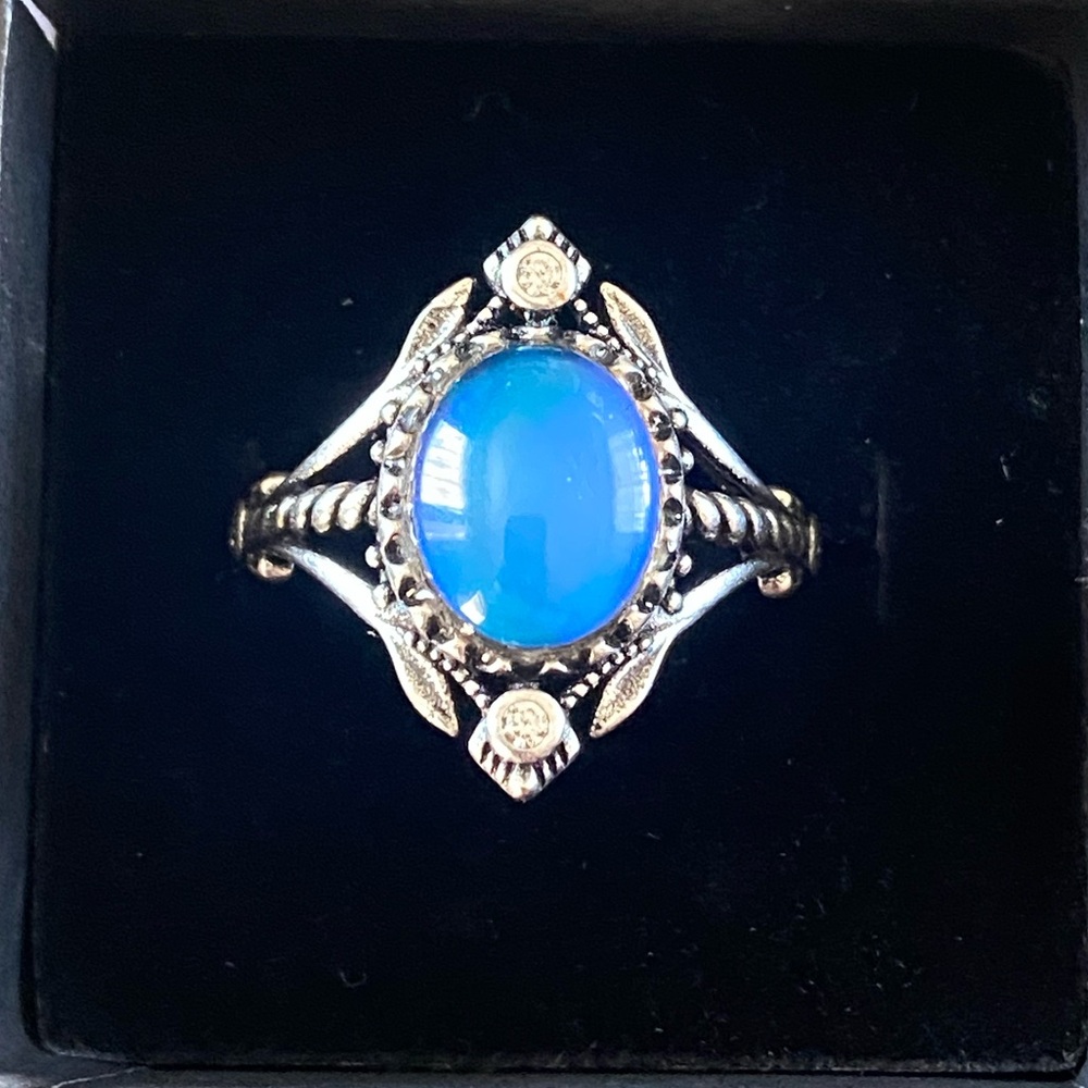 Elegant Sterling Silver Rhinestone Color Changing Mood Ring + Color Chart + Box